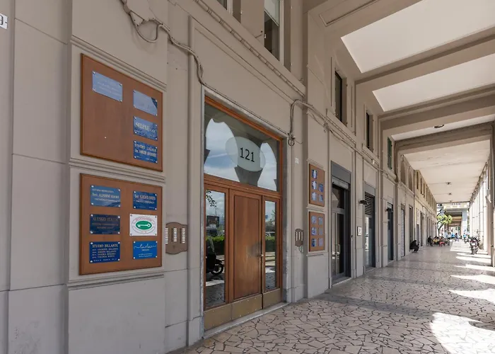 Adam Eric Готель типу 