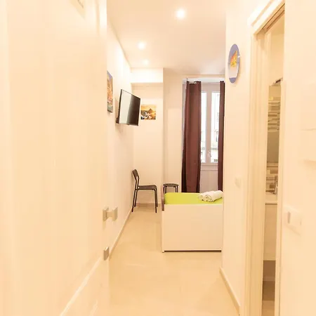 Adam Eric Bed and Breakfast Λα Σπέτσια